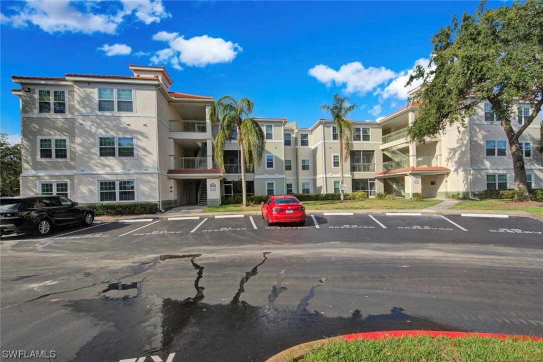 23710 Walden Center Dr Unit 101, Bonita Springs, FL 34134 Condo for