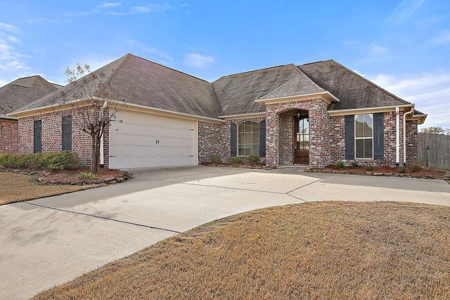 Building Photo - 3 Bed/2 Bath in Fall's Crossing- Gluckstadt!
