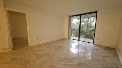 Building Photo - 5570 NW 44th St