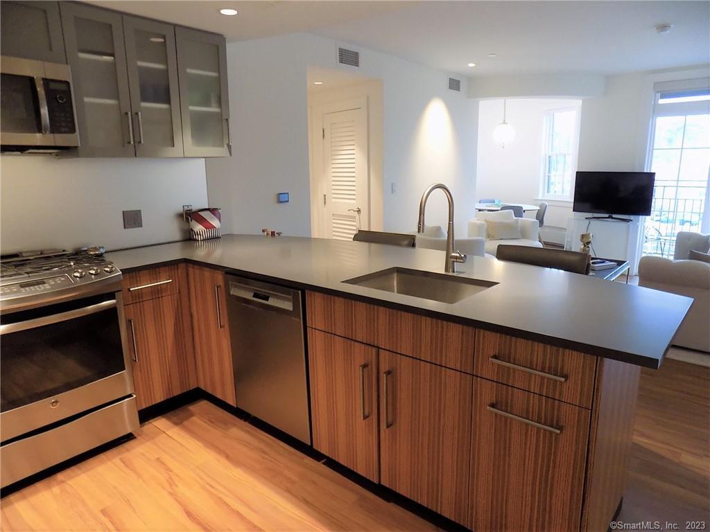 5 Church Ln Unit 310, Westport, CT 06880 Condo for Rent in Westport, CT