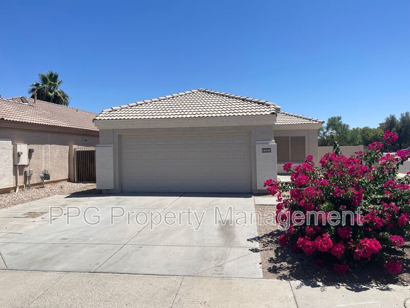 Foto principal - 13597 W Desert Flower Dr