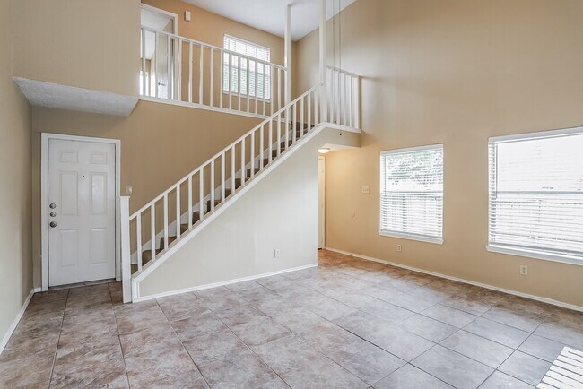 Building Photo - 6042 Beaconridge Dr