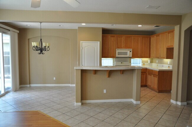 Building Photo - Cul de Sac Spacious 4 Bedroom Two-Story Home