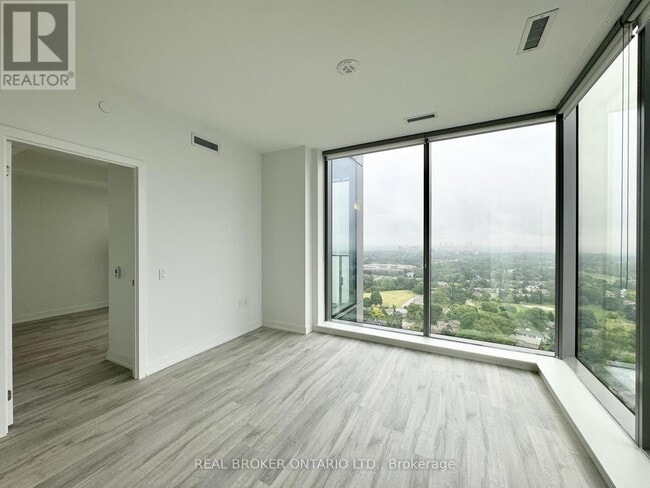 Building Photo - 7-2507 Golden Lion Heights
