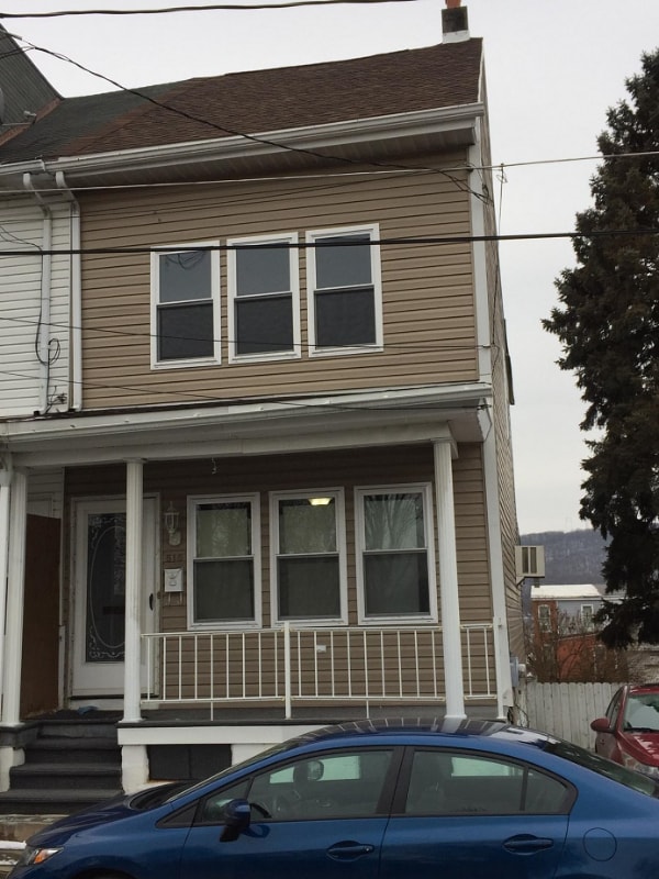 Primary Photo - 515 Main St