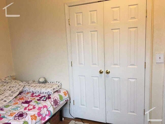 Foto del edificio - 30 Egmont St #2B Brookline MA 02446