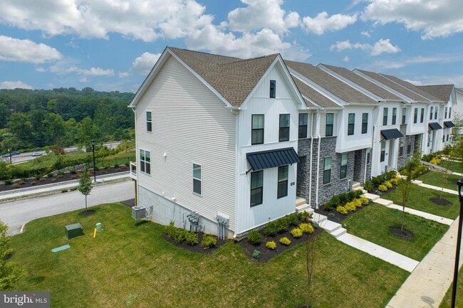 Building Photo - 812 Hoopes Ln