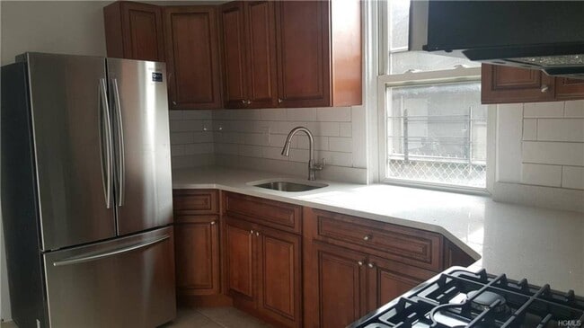 Building Photo - 14-16 Horton Avenue Unit 1st Floor