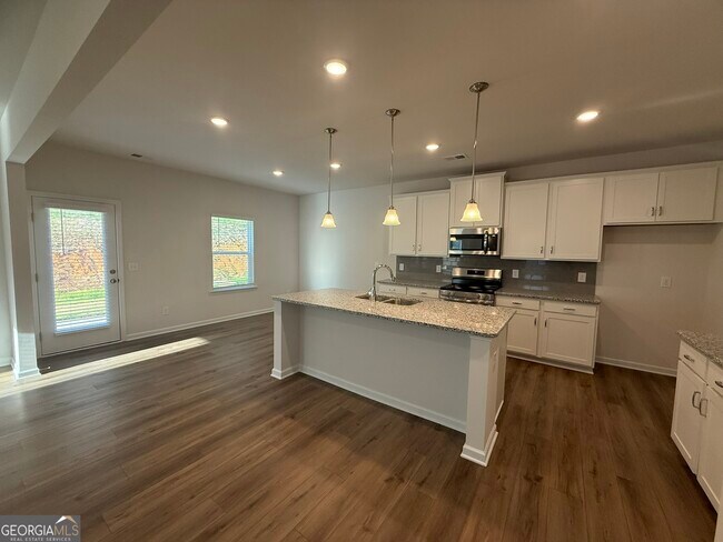 Foto del edificio - 121 Sycamore Ln