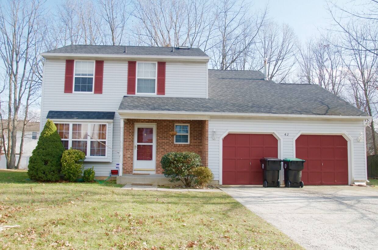 Primary Photo - 42 Brearly Dr