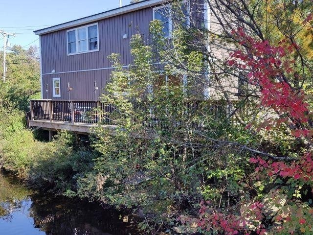 Building Photo - 162 Lower Main St