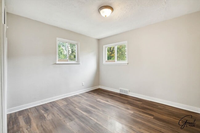 Building Photo - 15470/15472 Greenfield - Vibe Real Estate Investments LLC