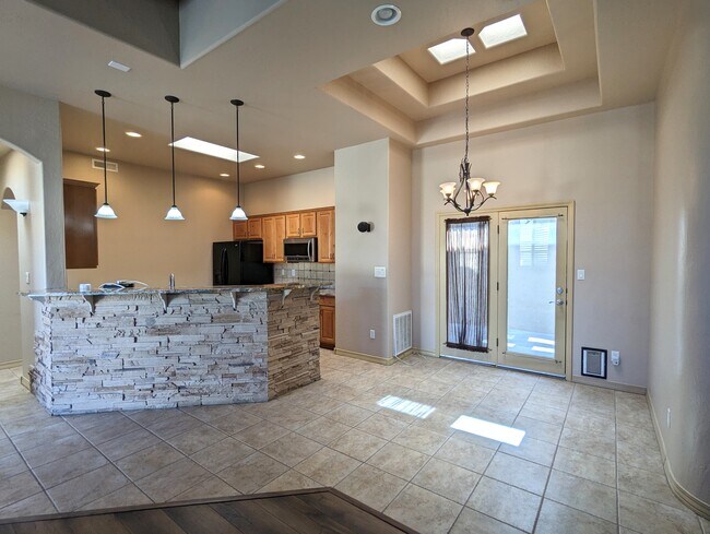 Building Photo - 8816 Desert Fox Way NE
