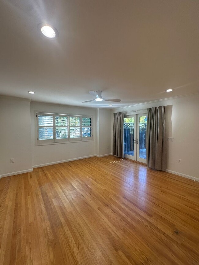 Building Photo - Two Story home!  3 bedroom, 2.5 bath, plus...