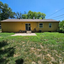 Building Photo - 7406 Elm Ave