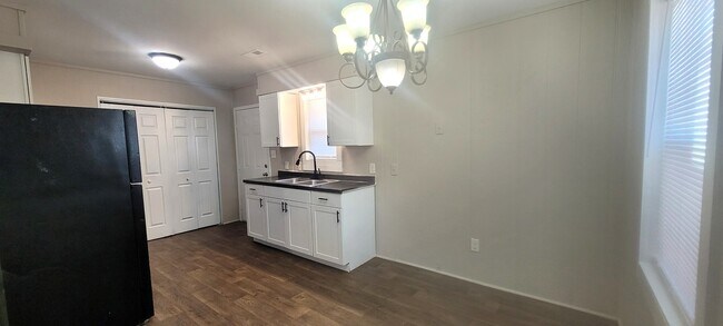 Foto del edificio - 304 4th St