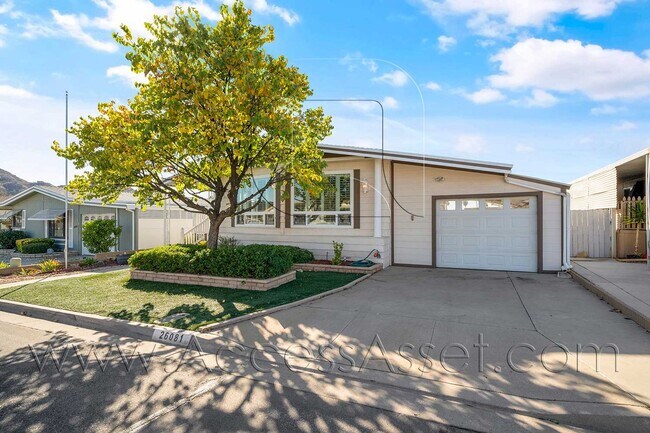 Building Photo - Beautiful 2 Bed/2 Bath Manufactured Home i...