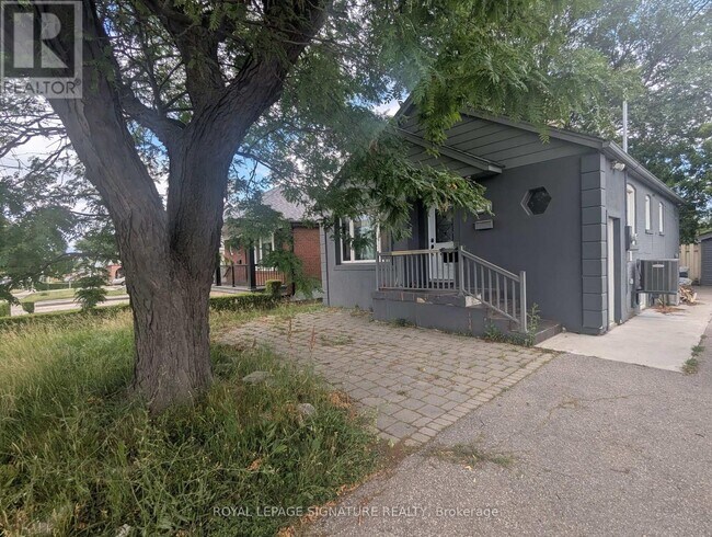 Photo du bâtiment - 2159 Kipling Ave