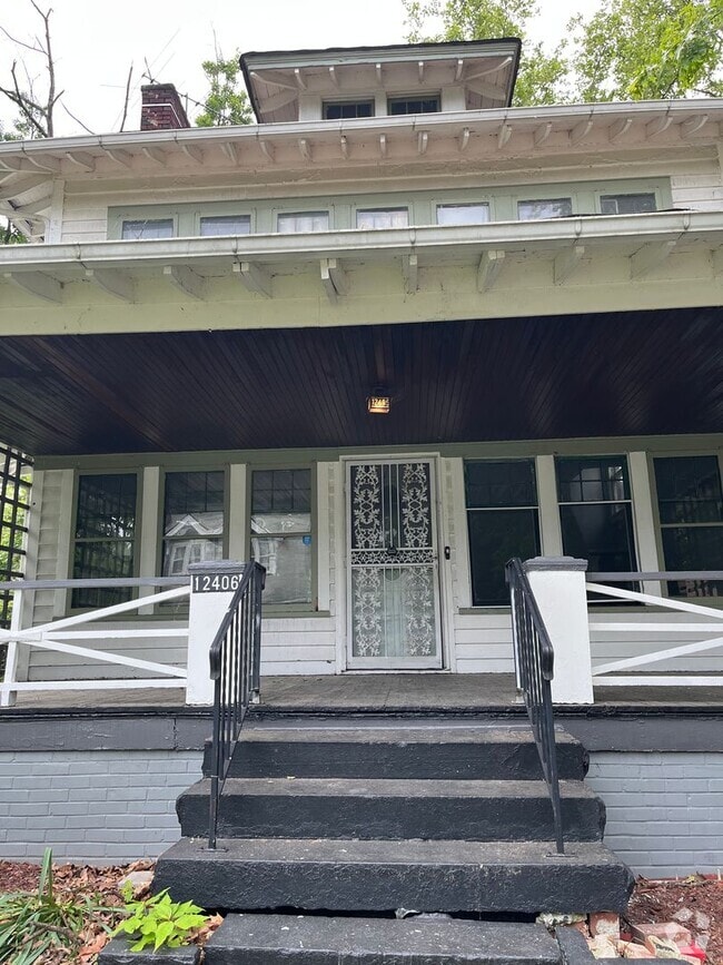 Building Photo - 12406 Forest Grove Ave