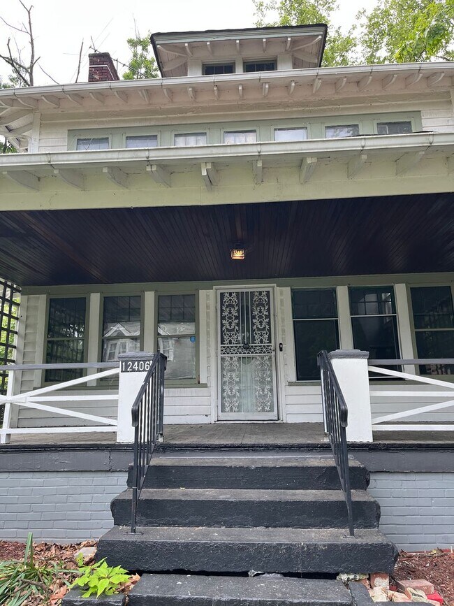 Foto del edificio - Section 8 Welcomed! Charming 3-bedroom hom...