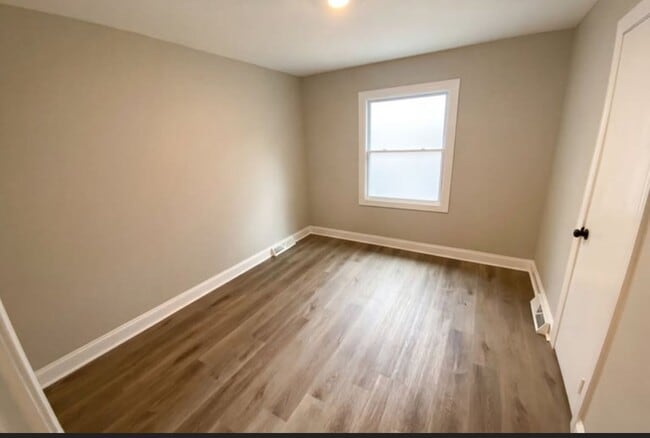 Building Photo - 2122 Kilborne Dr