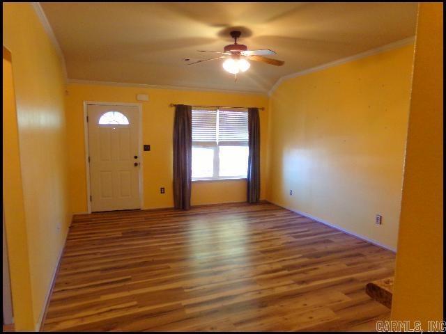 Foto del edificio - 909 Yarrow Dr