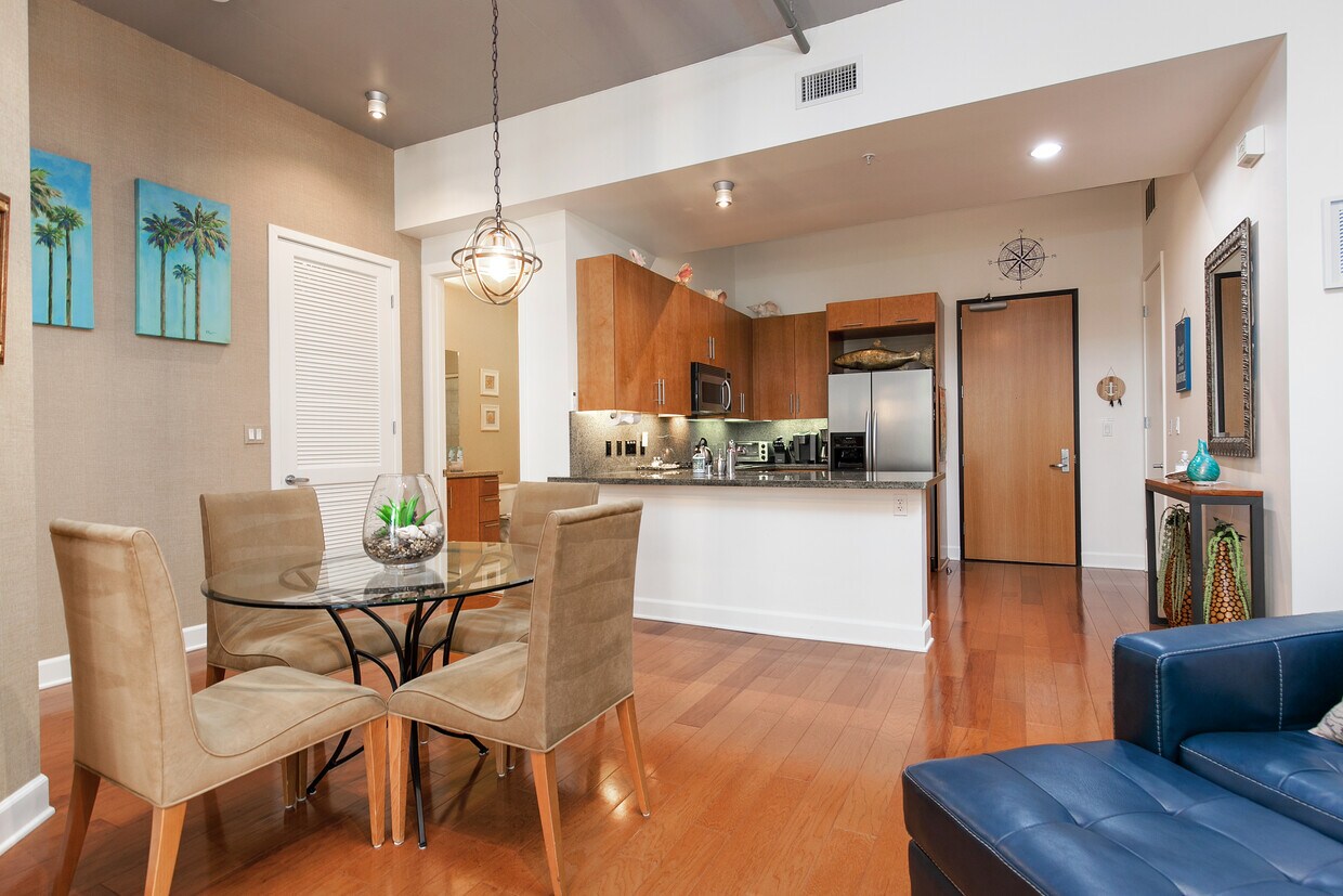 Foto principal - 1050 Island Ave
