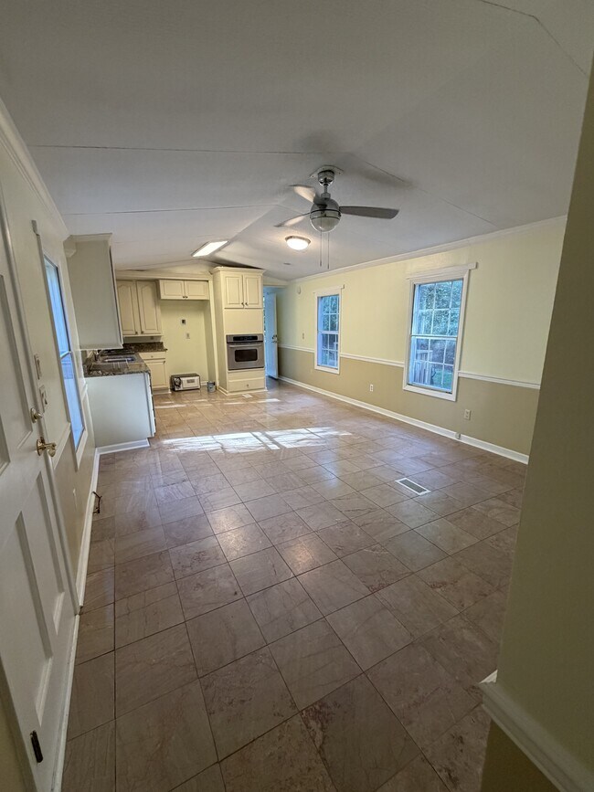 Foto del edificio - 5808 Applewhite Rd
