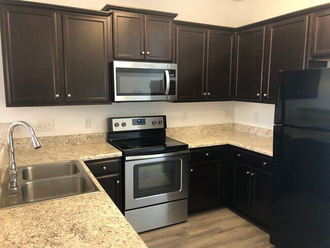 Foto del edificio - Townhouse for Rent In Wyngate