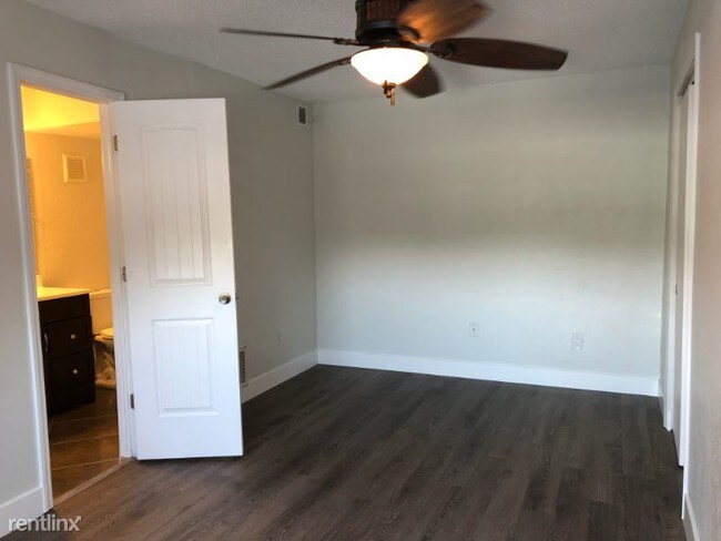 Building Photo - 2 br, 1 bath Condo - 1820 Newland Ct 210 U...