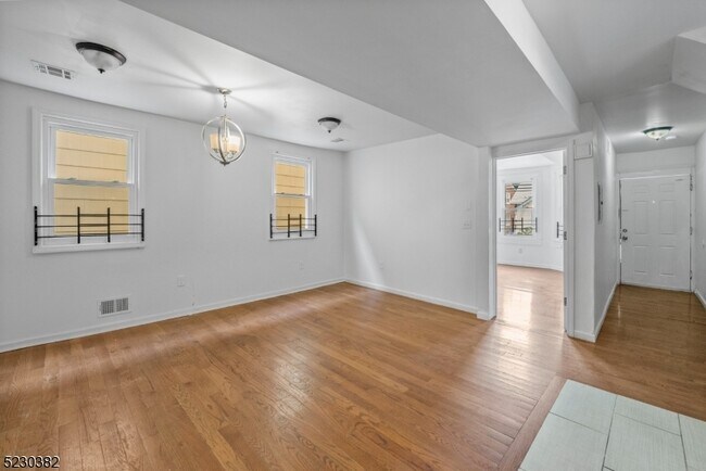 Foto del edificio - 44 Halsted St