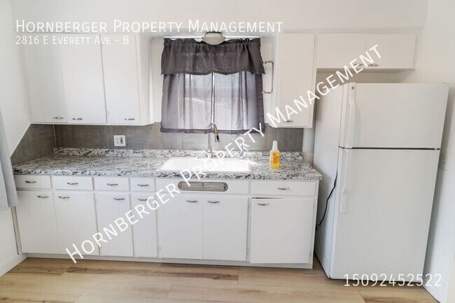 Foto del edificio - 2816 E Everett Ave