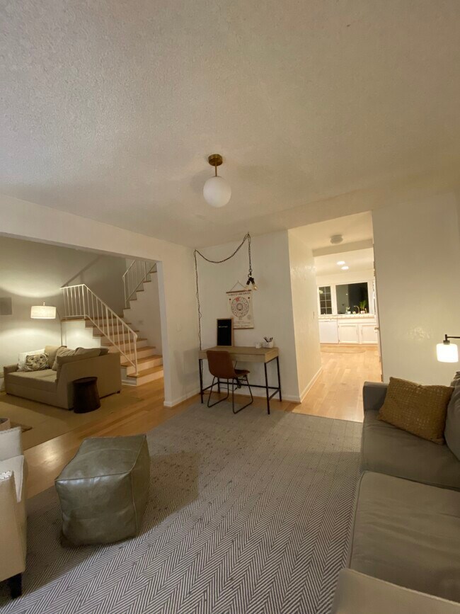 Foto del edificio - 1784 Bonniebrae Dr
