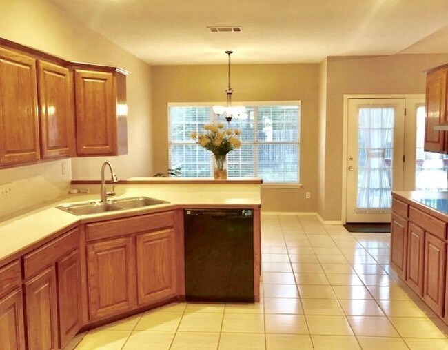 Foto del edificio - 10604 Beckwood Dr