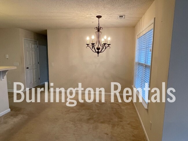 Foto del edificio - Condo / W. Burlington