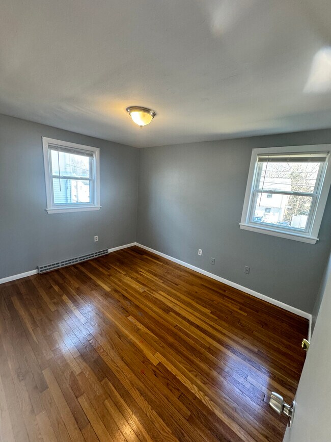 Building Photo - 166 Colorado St