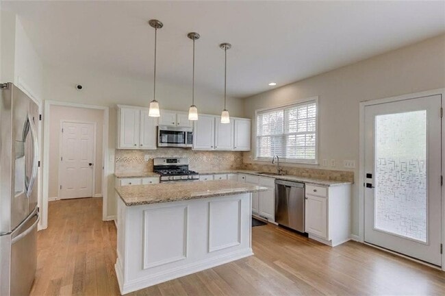 Building Photo - 5135 Amberden Hall Dr
