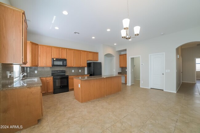 Building Photo - 17548 W Andora St