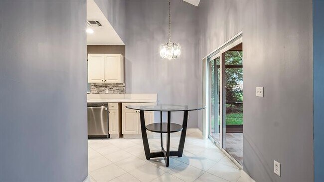 Foto del edificio - 9800 NW 19th Pl