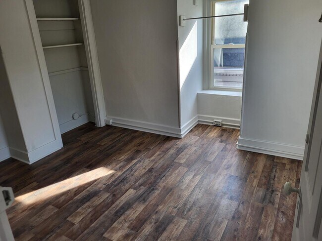 Building Photo - 116 West Jackson Street