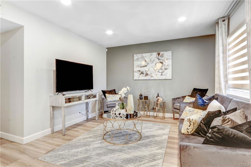 Foto principal - 16172 Quartz St