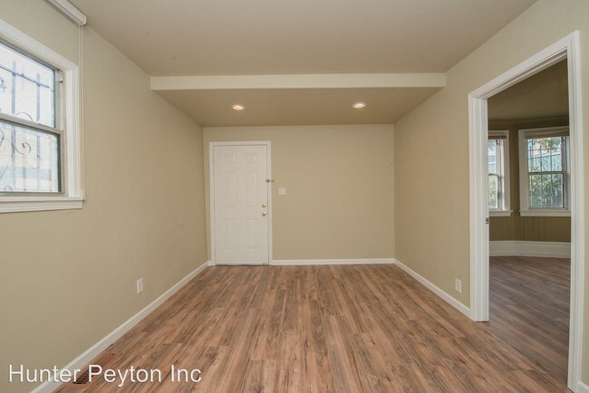 Foto del edificio - 3 br, 2 bath Apartment - 2010 E 19th Street