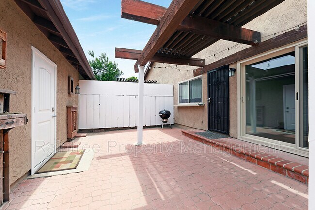 Foto del edificio - 3432 Orchard Way