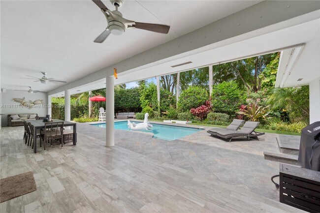 Foto del edificio - 8234 SW 60th Ct