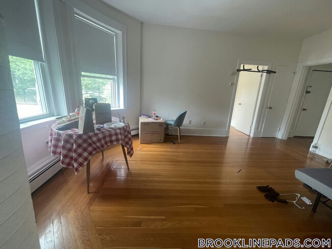 Foto del edificio - 1539 Beacon St