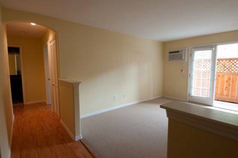 Building Photo - 54TH ST - Beautiful 1/1 Condo w Patio, Sta...