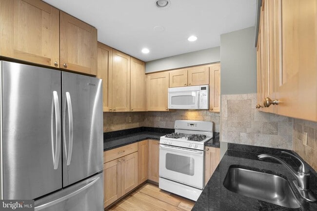 Foto del edificio - 7753 Patriot Dr