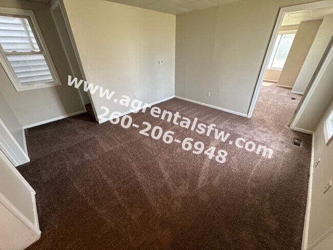 Building Photo - 3 Bedroom House - Section 8 OK!