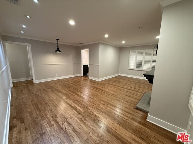 Foto del edificio - 18148 Hartland St