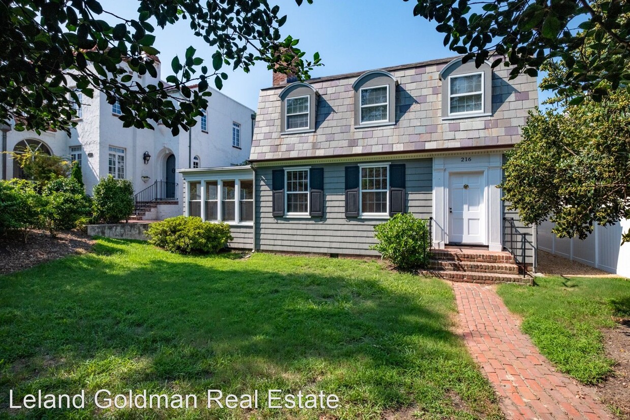 Primary Photo - 3 br, 2.5 bath House - 216 Cavalier Drive